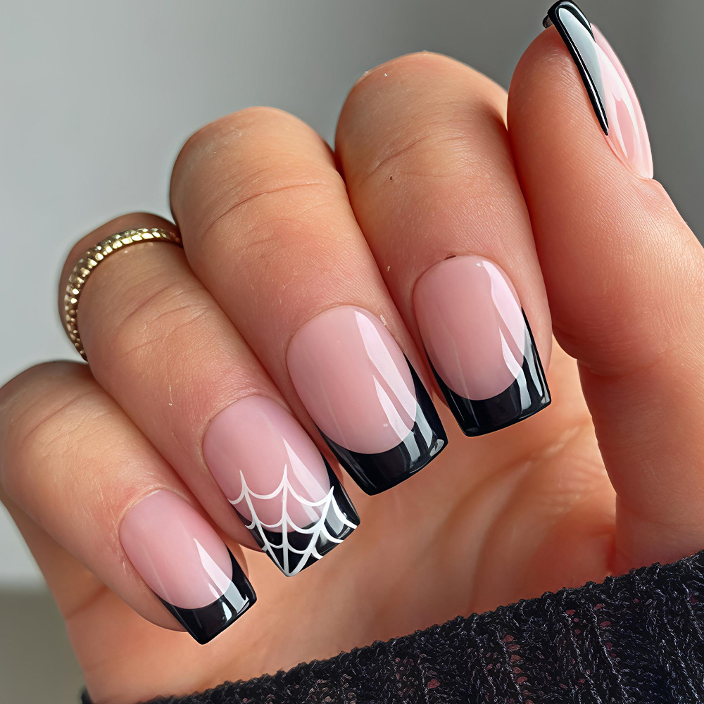 Nail Art Press On - 24 ชิ้น เล็บปลอมลายฮาโลวีน สีชมพู ลายผีน่ารัก ลายใยแมงมุม