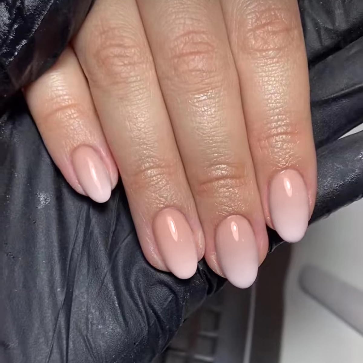 เล็บปลอมสีชมพูอมเบรรูปวงรีขนาด - Nail Art Ombre Pink บทวิจารณ์และราคา