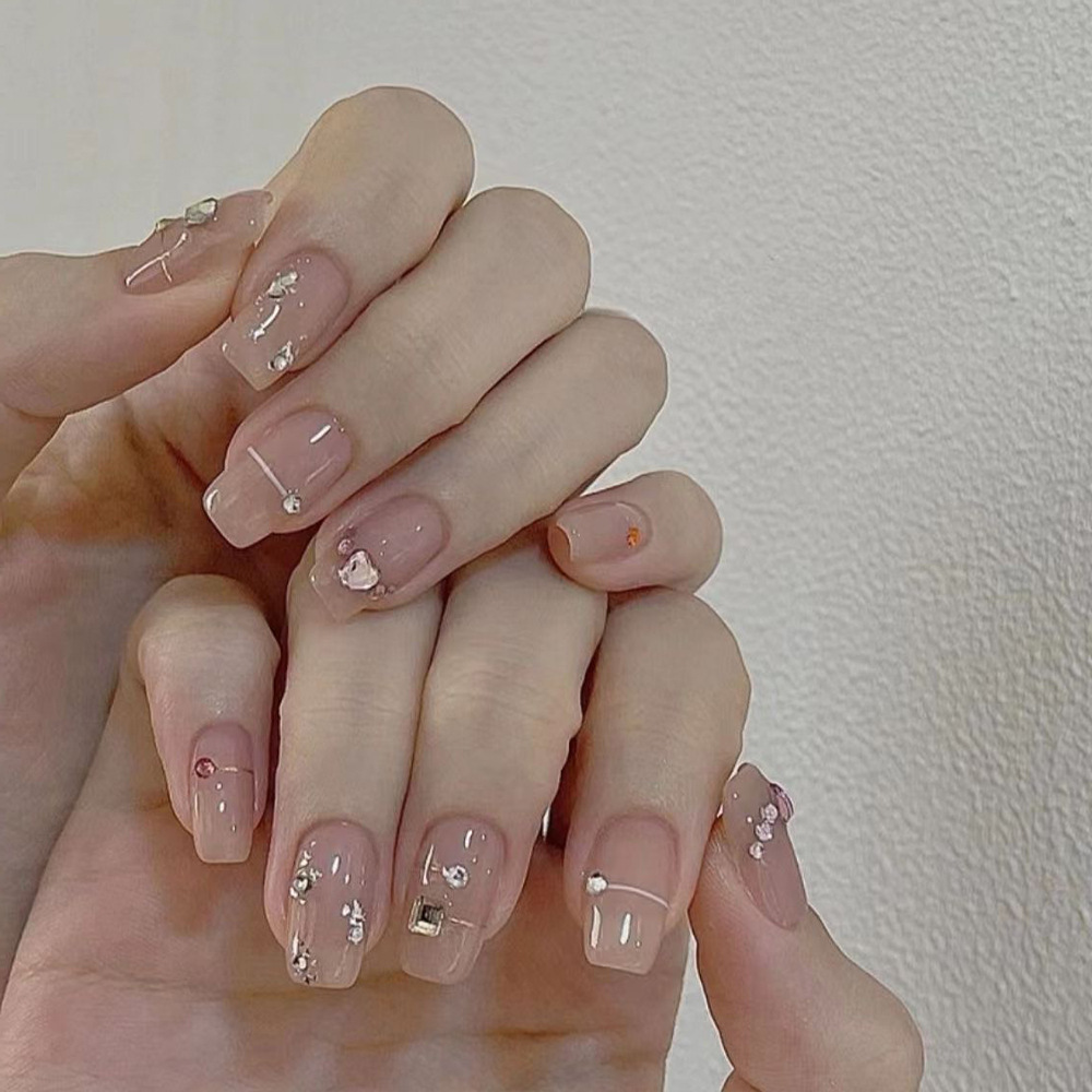 24 ชิ้น เล็บปลอมแบบกดติดลายตาแ - Nail Art Overlay บทวิจารณ์และราคา