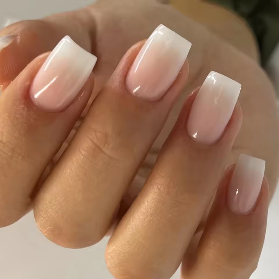 เล็บปลอมสีชมพูแบบกดติด ลายออมเ - Nail Art Ombre Pink บทวิจารณ์และราคา